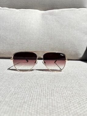 Quay High Key Mini (Large) Gold Frame w/Gradient Burgundy Aviator Sunglasses